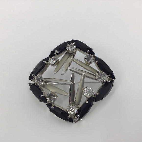 Vintage Rhinestone Brooch - Picture 4 of 13